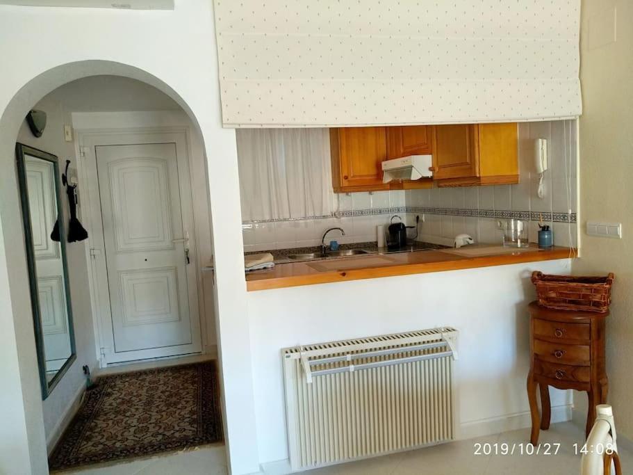 Estupendo Apartamento En Primera Linea De Playa Y Con Vistas Al Mar دينايا المظهر الخارجي الصورة