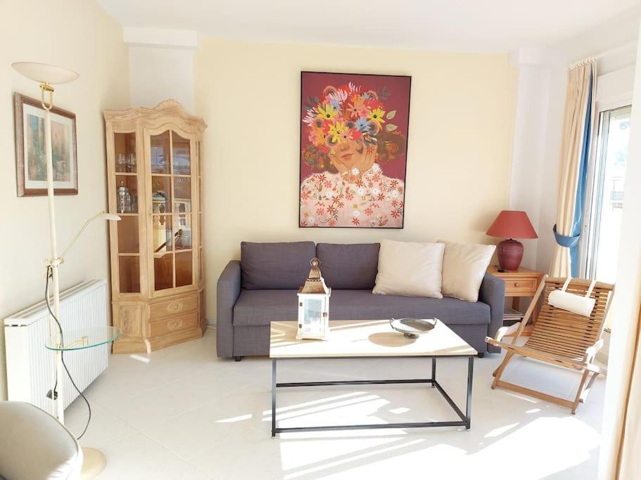Estupendo Apartamento En Primera Linea De Playa Y Con Vistas Al Mar دينايا المظهر الخارجي الصورة