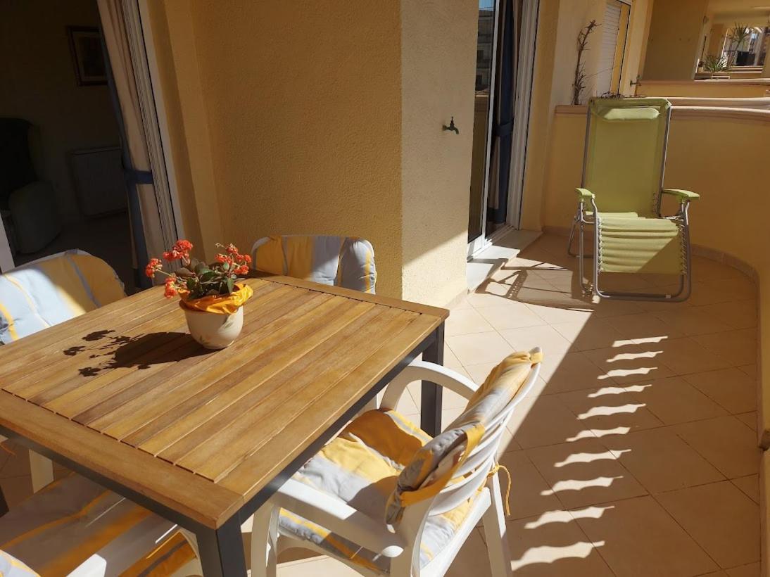 Estupendo Apartamento En Primera Linea De Playa Y Con Vistas Al Mar دينايا المظهر الخارجي الصورة